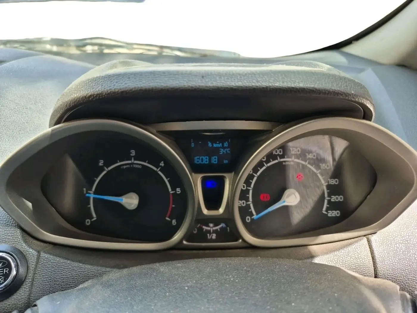 2016 Ford Ecosport TITANIUM 1.5L DIESEL, Diesel, Manual, 1,60,818 km, interior