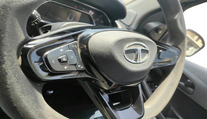 2022 Tata TIAGO NRG XZ MT, Petrol, Manual, 27,816 km, interior
