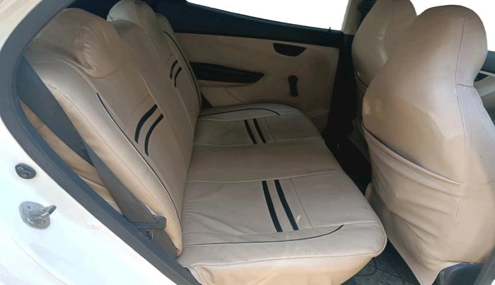 2013 Hyundai Eon MAGNA +, Petrol, Manual, 98,500 km, interior