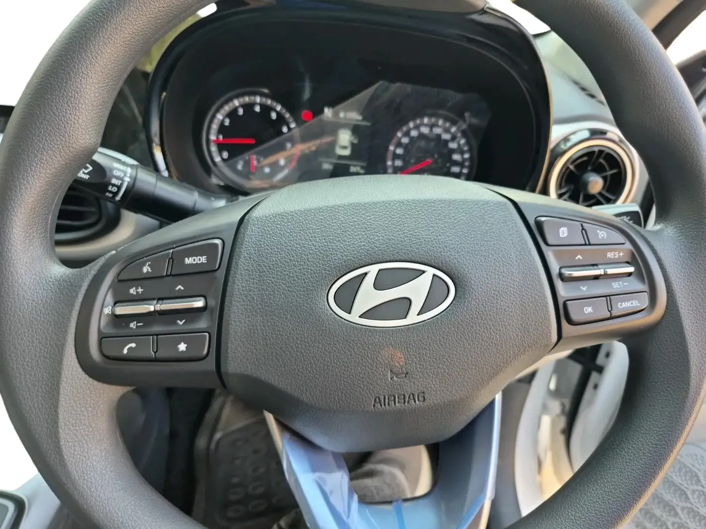 2025 Hyundai GRAND I10 NIOS SPORTZ AMT 1.2 KAPPA VTVT, Petrol, Automatic, 402 km, interior
