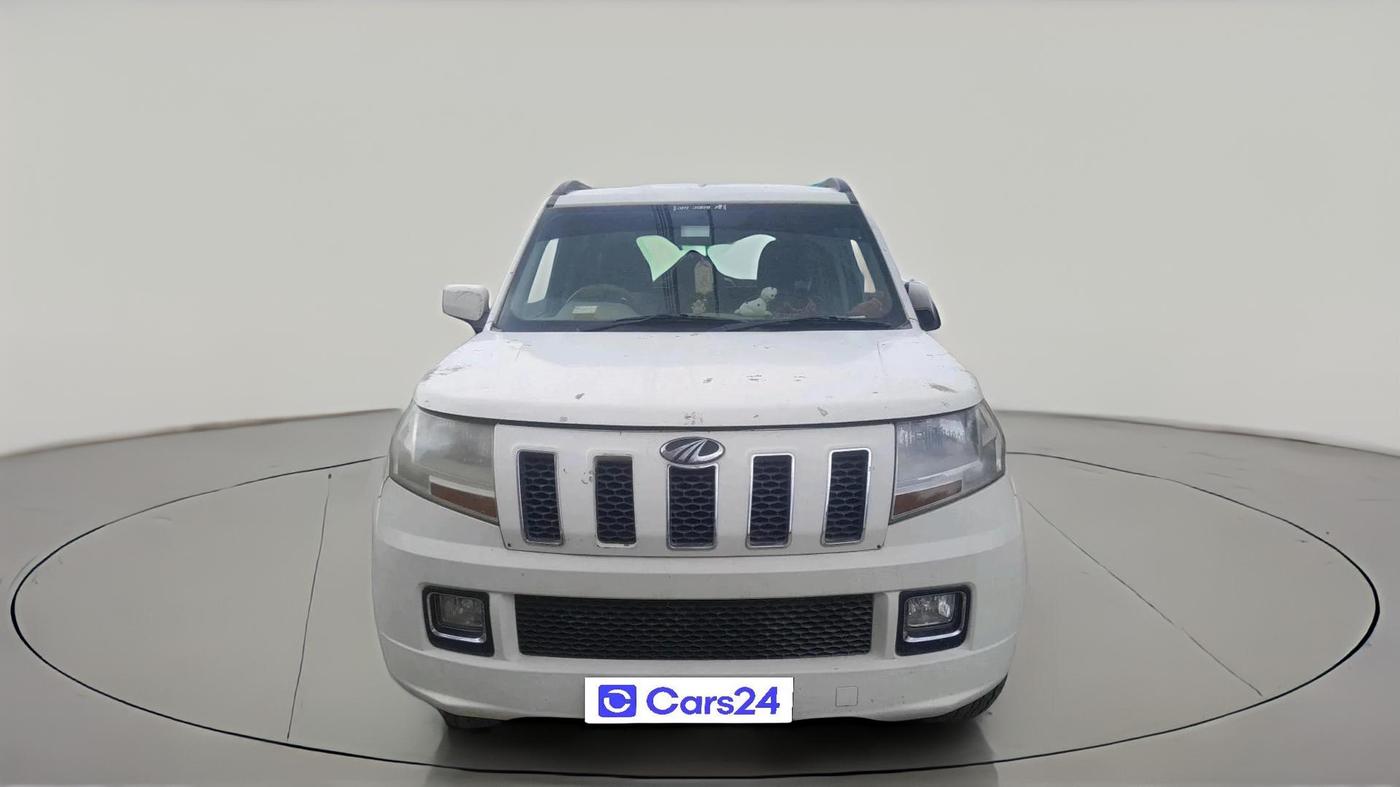 2015 Mahindra TUV300 T8, Diesel, Manual, 1,43,459 km, exterior