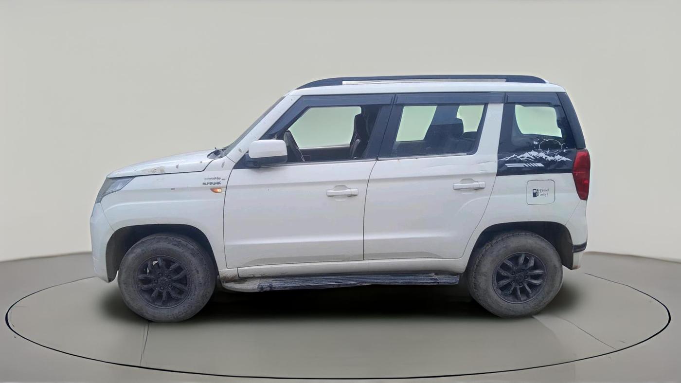 2015 Mahindra TUV300 T8, Diesel, Manual, 1,43,459 km, exterior