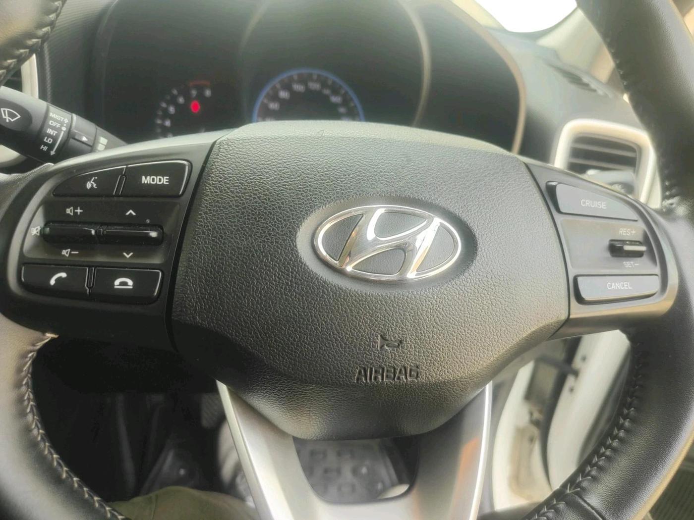 2022 Hyundai VENUE SX 1.0 TURBO, Petrol, Manual, 29,828 km, interior