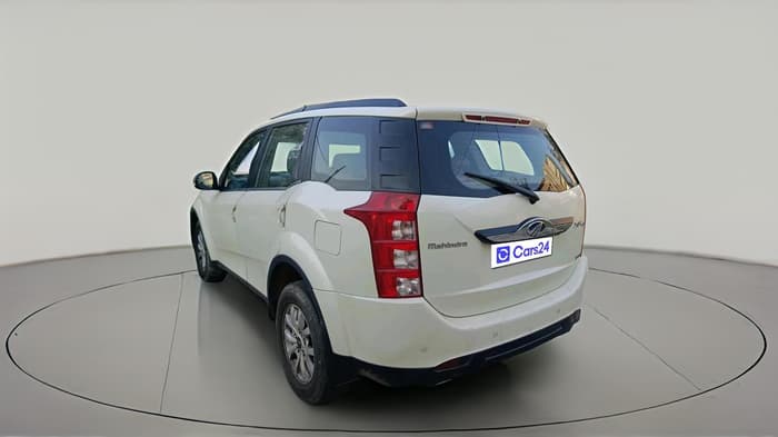 2016 Mahindra XUV500 W10, Diesel, Manual, 1,37,356 km, exterior