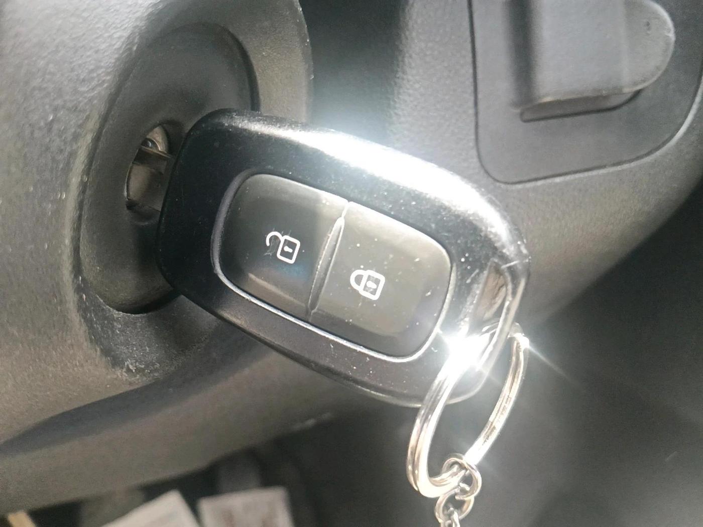 2020 Renault Kwid RXT 0.8, Petrol, Manual, 58,226 km, interior