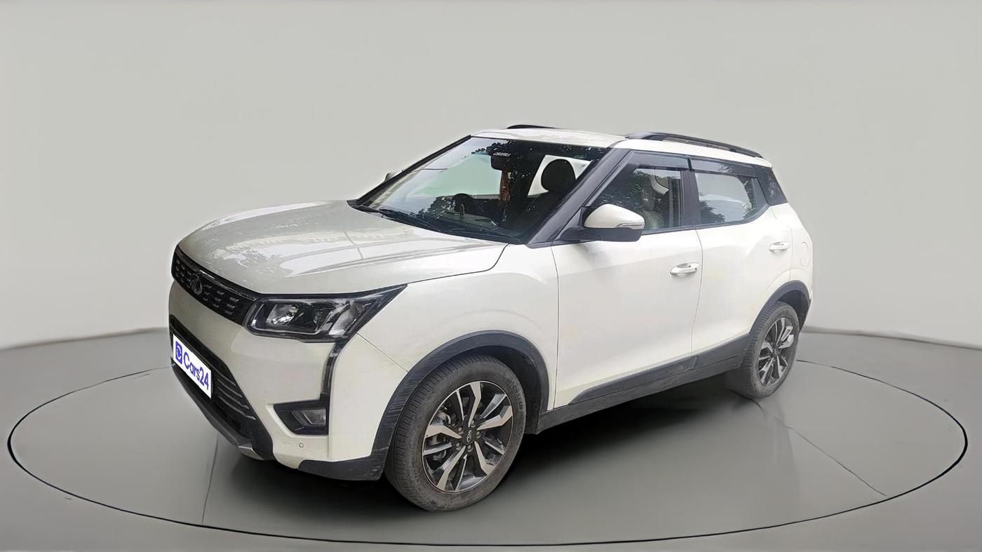 2021 Mahindra XUV300 W8 (O) 1.2 PETROL, Petrol, Manual, 61,490 km, exterior