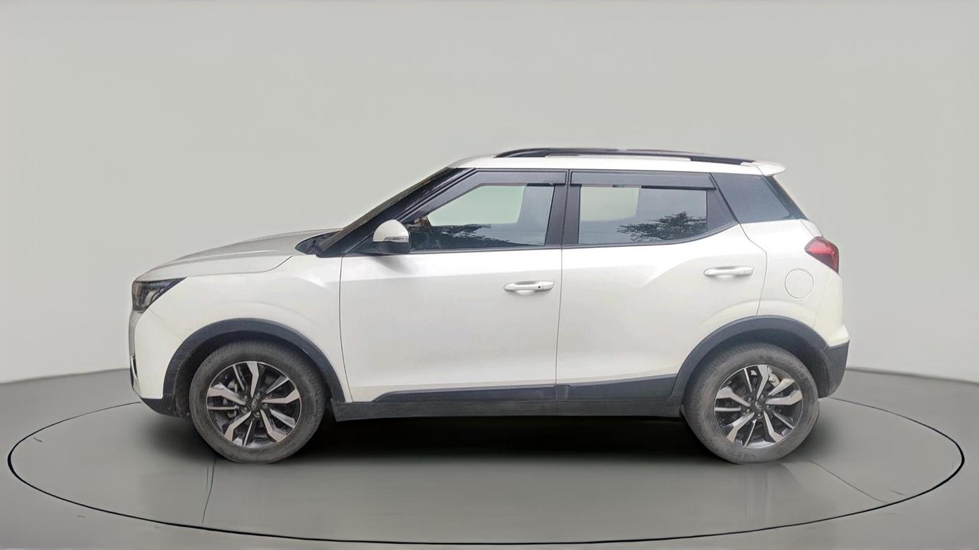 2021 Mahindra XUV300 W8 (O) 1.2 PETROL, Petrol, Manual, 61,490 km, exterior