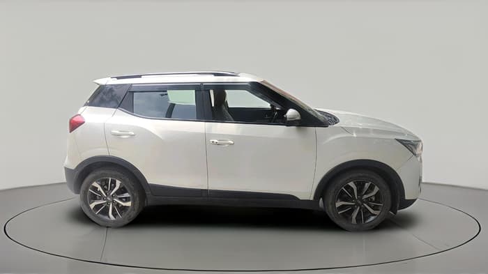 2021 Mahindra XUV300 W8 (O) 1.2 PETROL, Petrol, Manual, 61,490 km, exterior