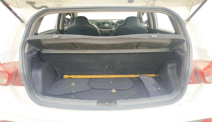 2018 Hyundai Grand i10 SPORTZ 1.2 KAPPA VTVT, Petrol, Manual, 53,680 km, exterior