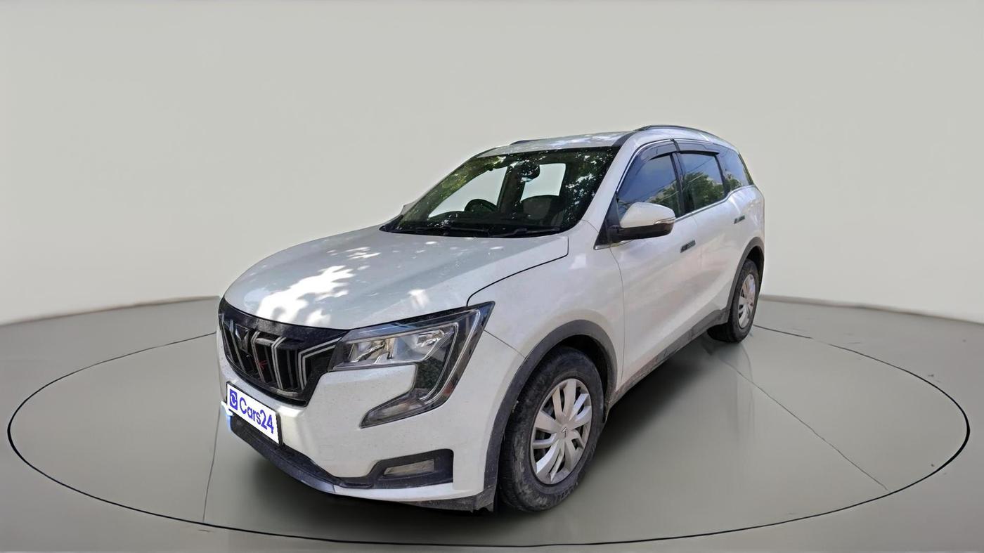 2022 Mahindra XUV700 MX D MT 5 STR, Diesel, Manual, 67,414 km, exterior