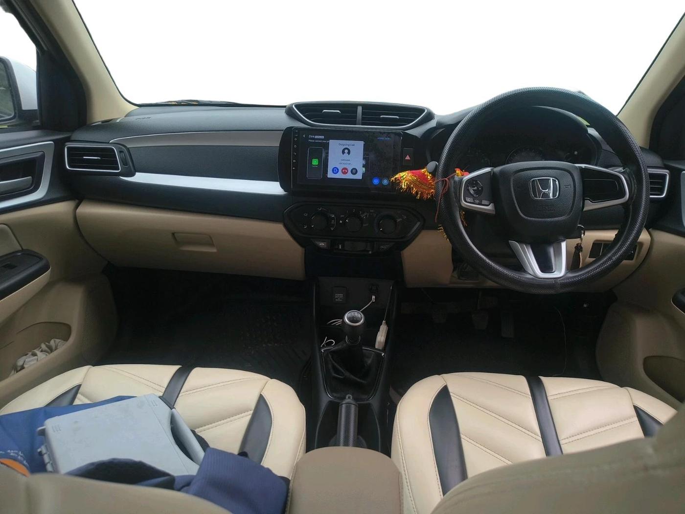 2024 Honda Amaze 1.2L I-VTEC S, Petrol, Manual, 17,027 km, interior