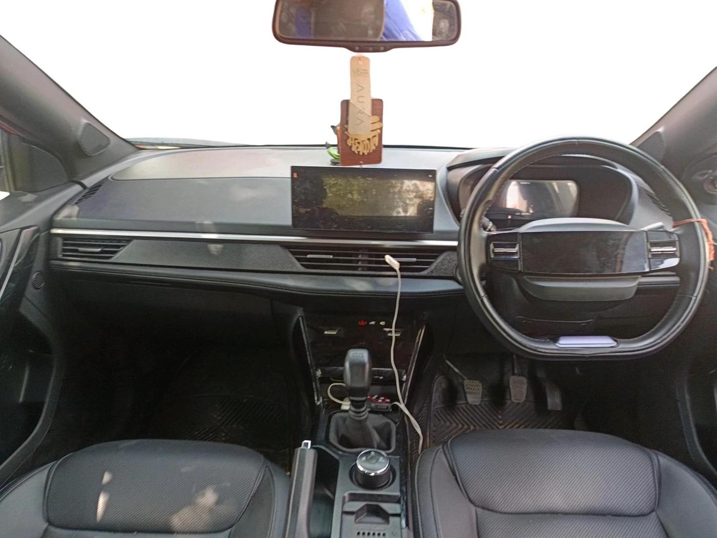 2023 Tata NEXON FEARLESS + SUNROOF DUAL TONE 1.2 PETROL, Petrol, Manual, 20,159 km, interior