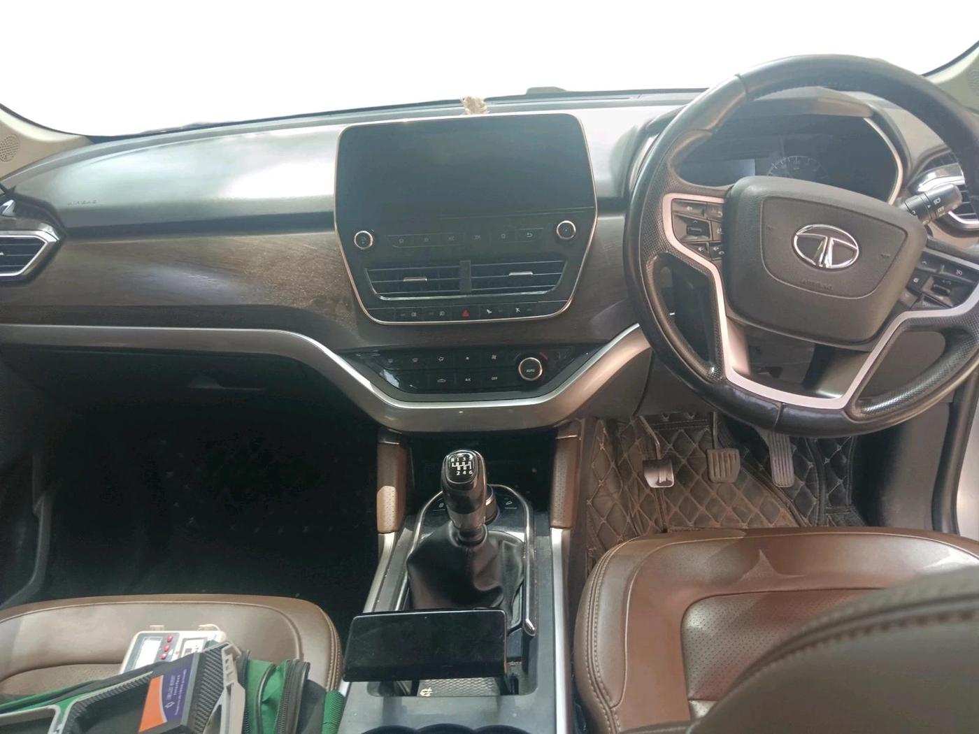 2019 Tata Harrier XZ 2.0L, Diesel, Manual, 1,59,530 km, interior