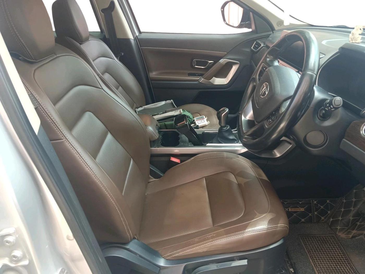 2019 Tata Harrier XZ 2.0L, Diesel, Manual, 1,59,530 km, interior