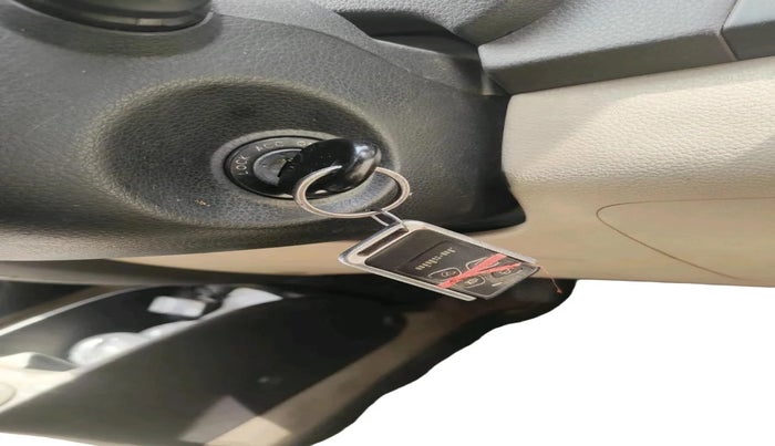 2015 Hyundai Eon MAGNA +, Petrol, Manual, 68,140 km, interior