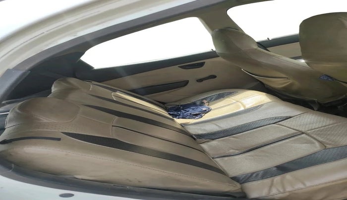 2015 Hyundai Eon MAGNA +, Petrol, Manual, 68,140 km, interior