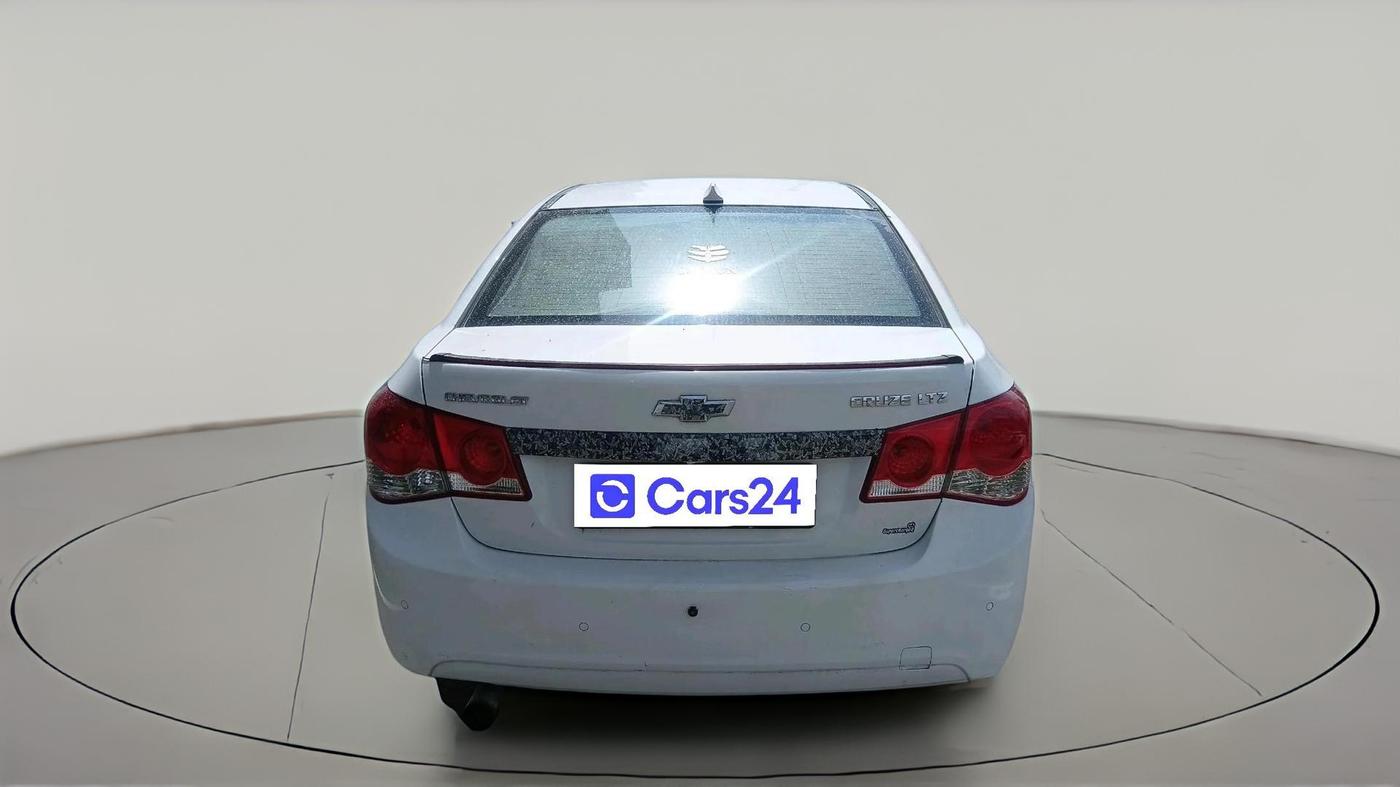 2011 Chevrolet Cruze LTZ, Diesel, Manual, 1,62,168 km, exterior