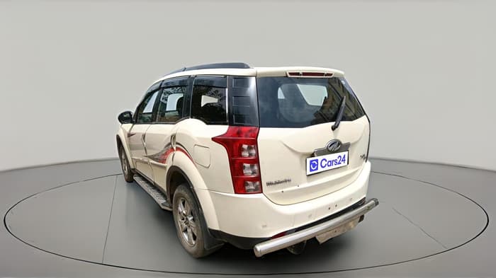 2012 Mahindra XUV500 W8, Diesel, Manual, 2,96,350 km, exterior