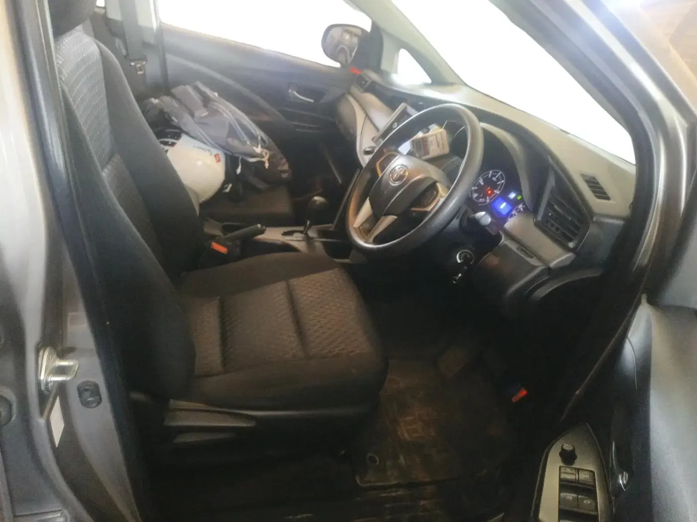 2016 Toyota Innova Crysta 2.8 GX AT 8 STR, Diesel, Automatic, 76,869 km, interior