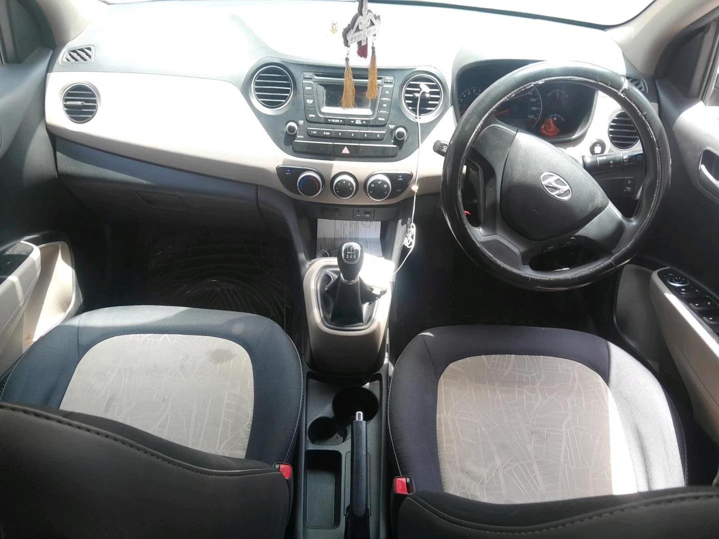 2014 Hyundai Grand i10 SPORTZ 1.2 KAPPA VTVT, Petrol, Manual, 49,187 km, interior