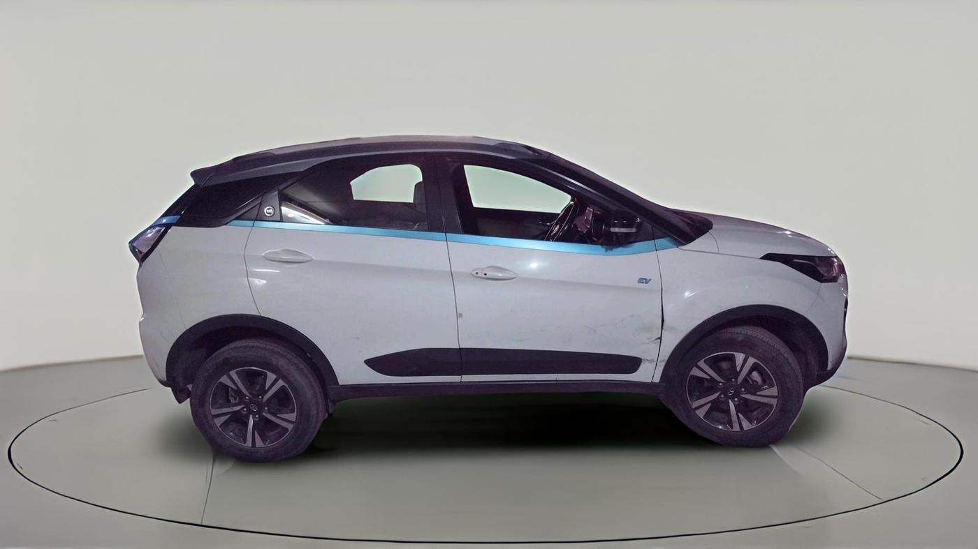 2023 Tata NEXON EV XZ PLUS, Electric, Automatic, 70,818 km, exterior