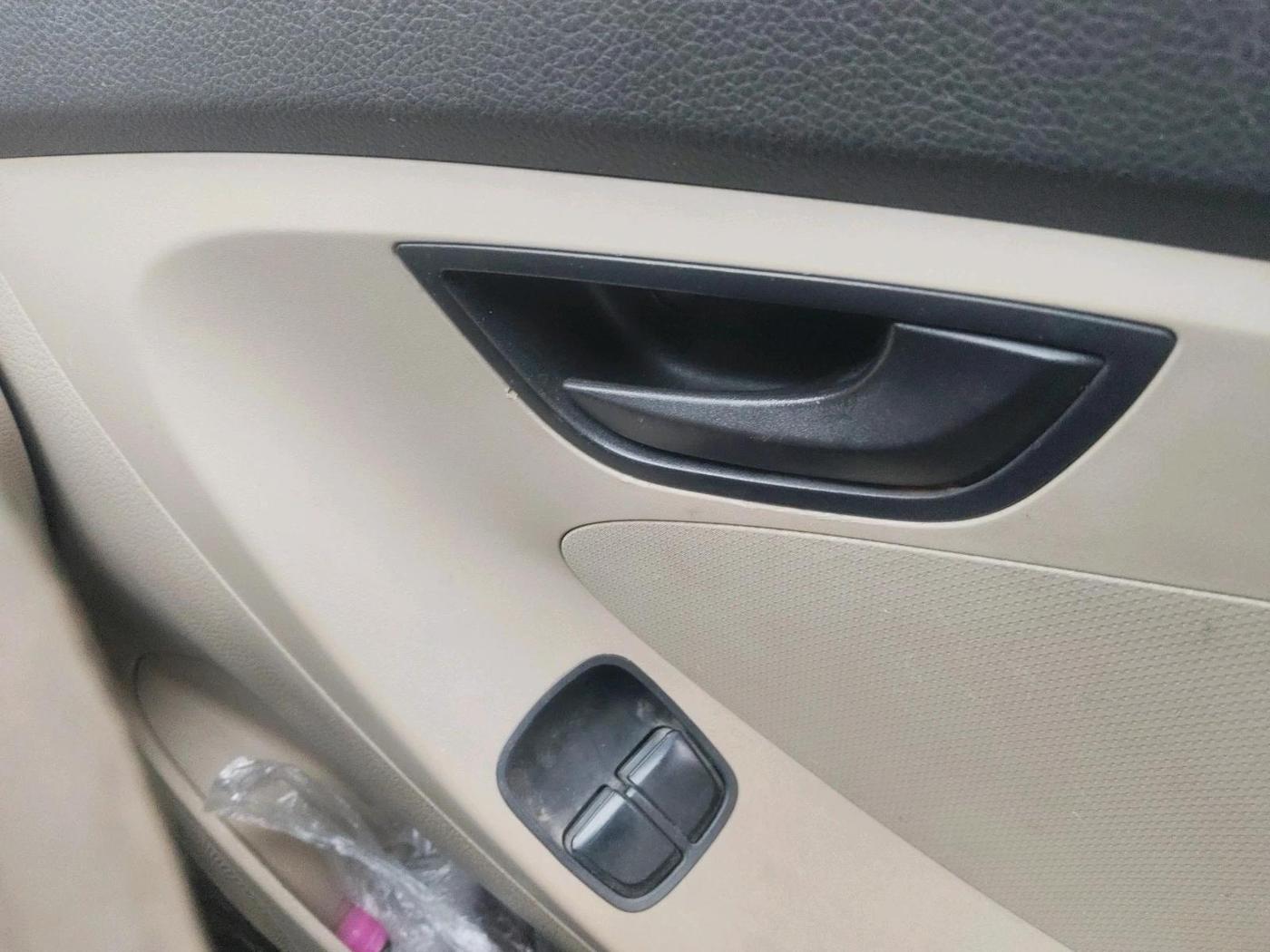 2012 Hyundai Eon MAGNA +, Petrol, Manual, 1,18,540 km, interior