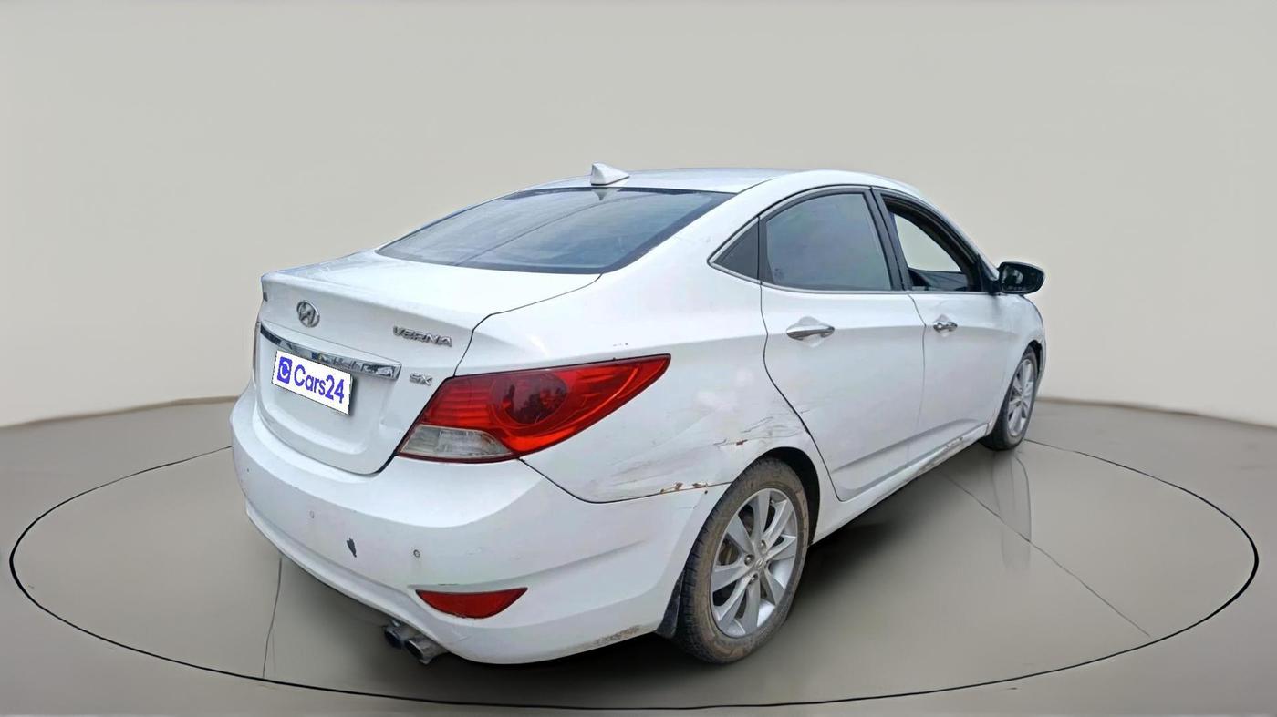 2011 Hyundai Verna FLUIDIC 1.6 CRDI SX OPT, Diesel, Manual, 1,46,772 km, exterior