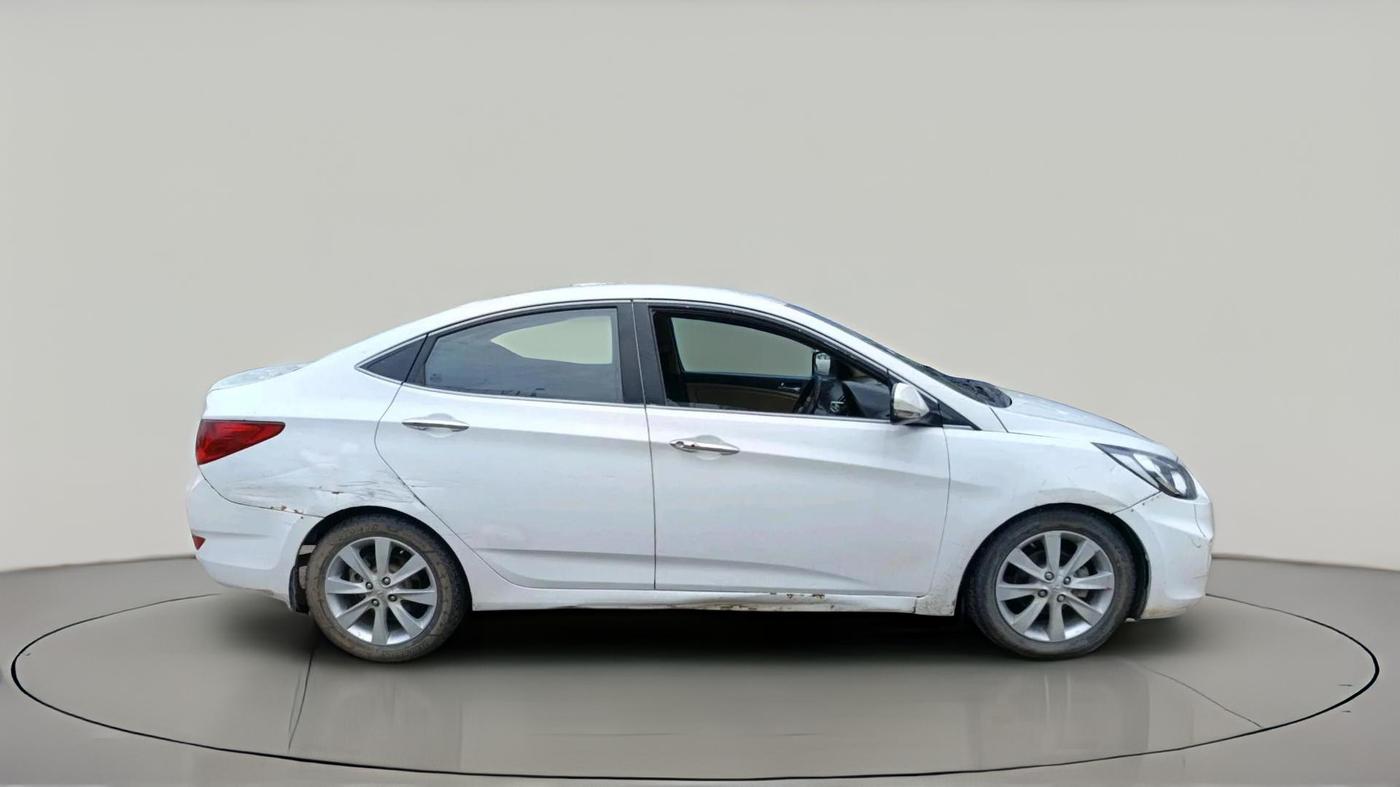 2011 Hyundai Verna FLUIDIC 1.6 CRDI SX OPT, Diesel, Manual, 1,46,772 km, exterior