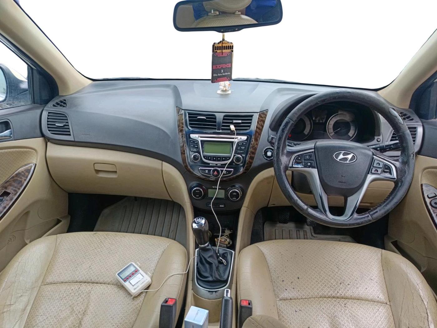 2011 Hyundai Verna FLUIDIC 1.6 CRDI SX OPT, Diesel, Manual, 1,46,772 km, interior