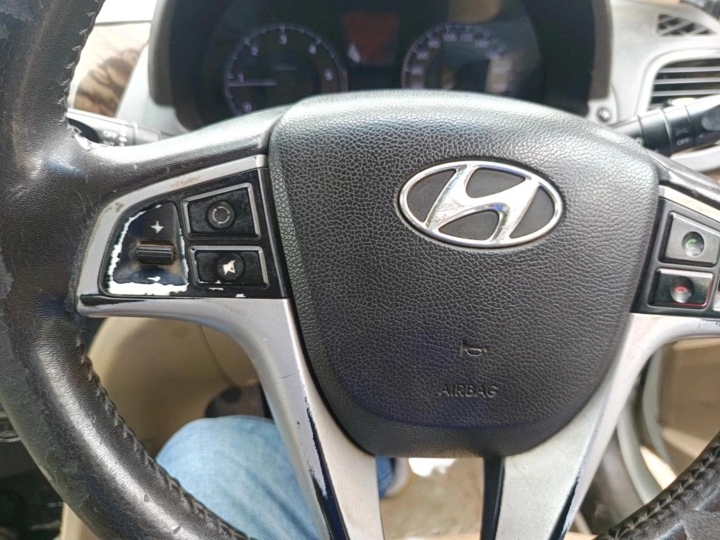 2011 Hyundai Verna FLUIDIC 1.6 CRDI SX OPT, Diesel, Manual, 1,46,772 km, interior
