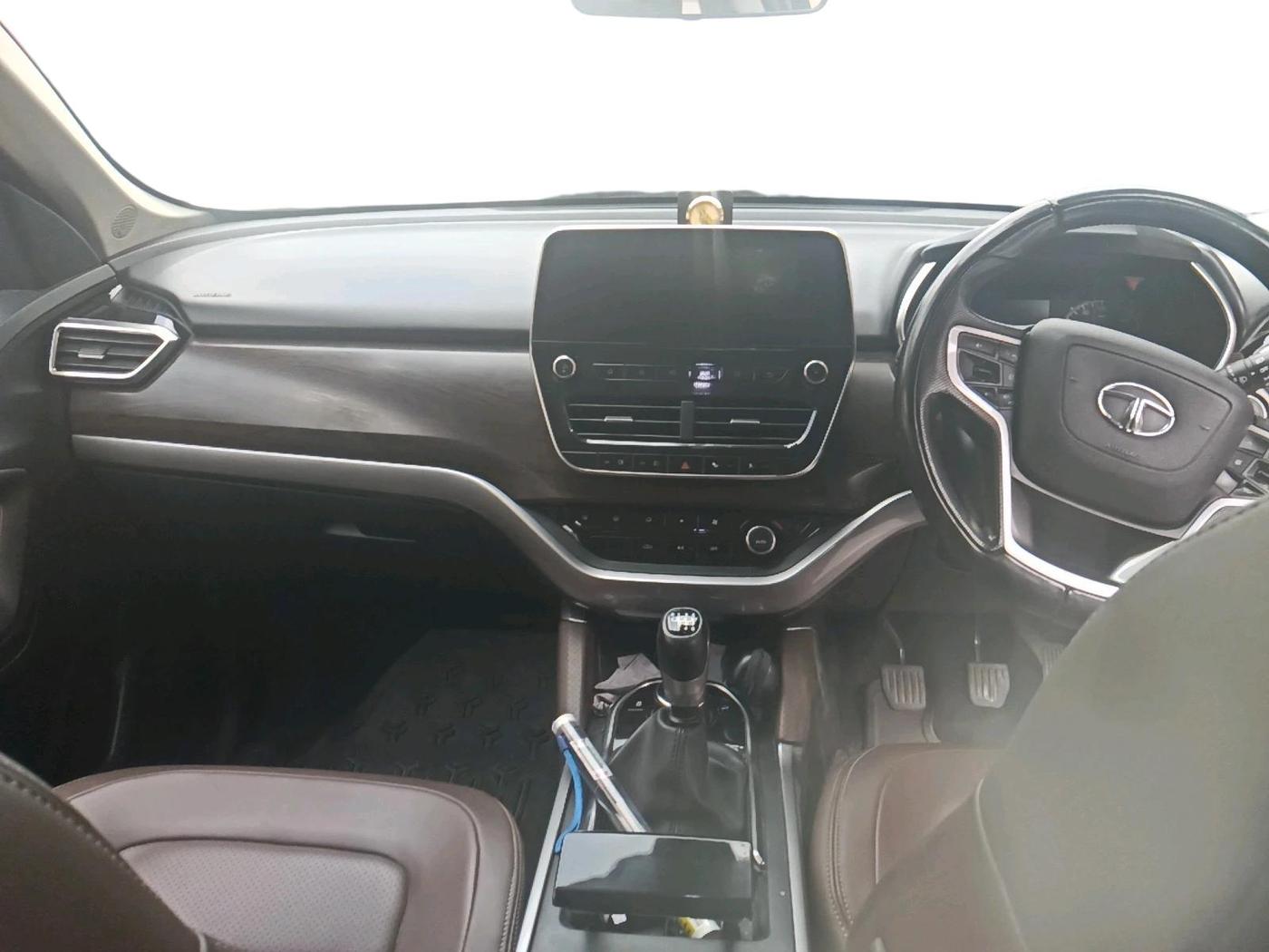 2019 Tata Harrier XZ 2.0L, Diesel, Manual, 82,097 km, interior