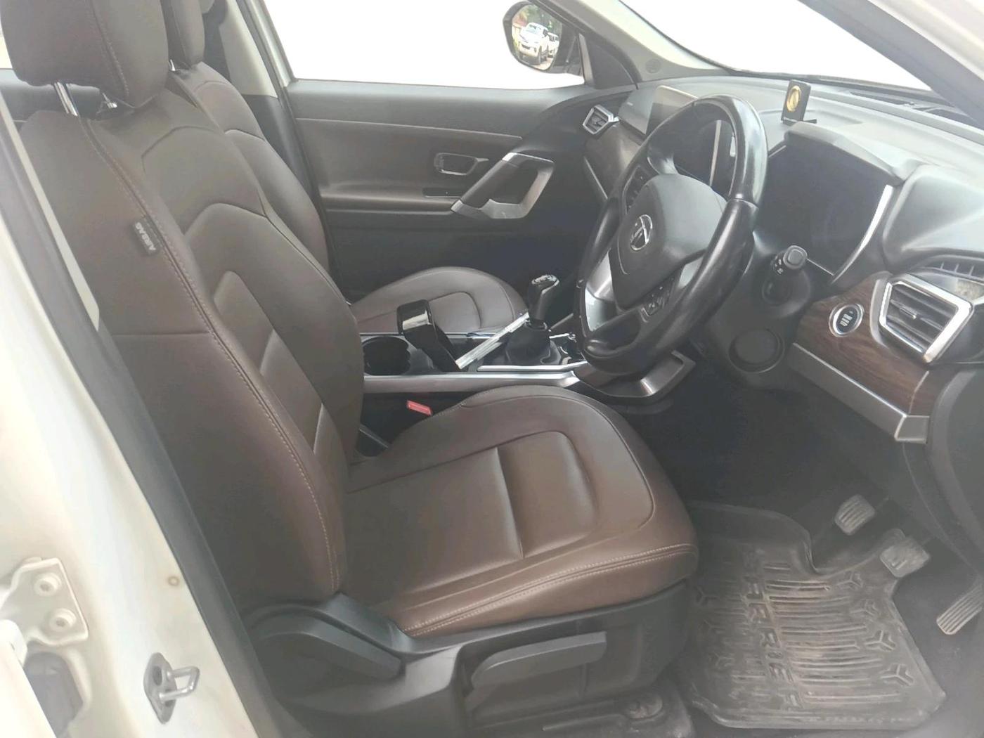 2019 Tata Harrier XZ 2.0L, Diesel, Manual, 82,097 km, interior