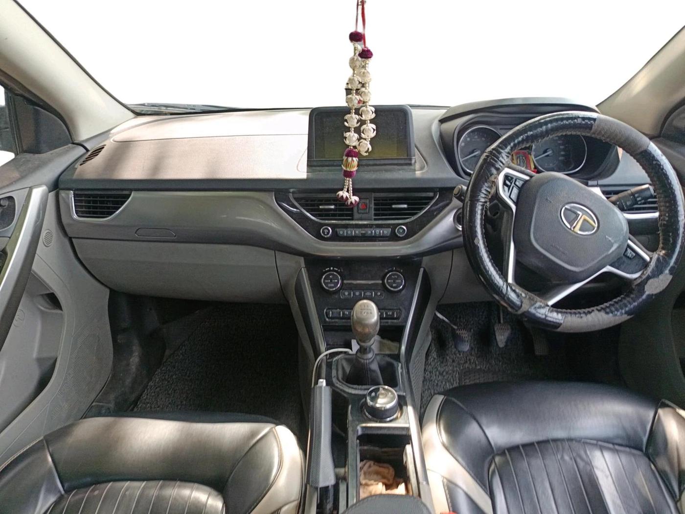 2017 Tata NEXON XZ PLUS PETROL, Petrol, Manual, 1,26,723 km, interior