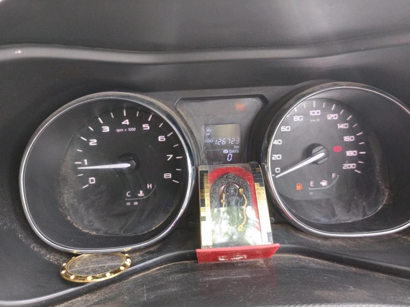 2017 Tata NEXON XZ PLUS PETROL, Petrol, Manual, 1,26,723 km, interior