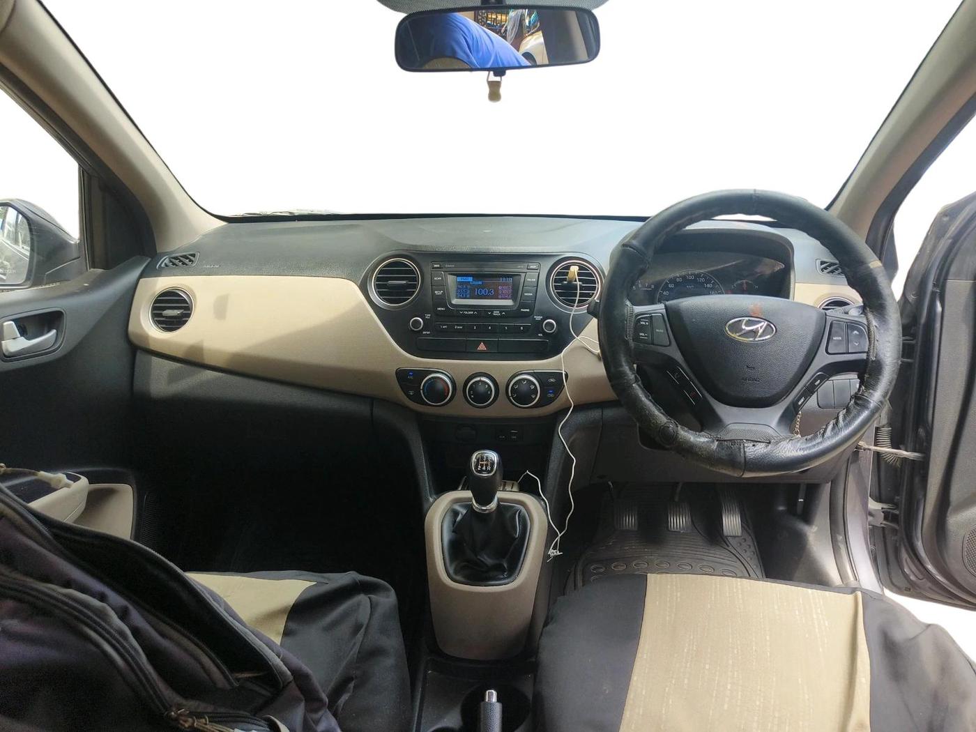 2016 Hyundai Grand i10 SPORTZ 1.2 KAPPA VTVT, Petrol, Manual, 69,636 km, interior