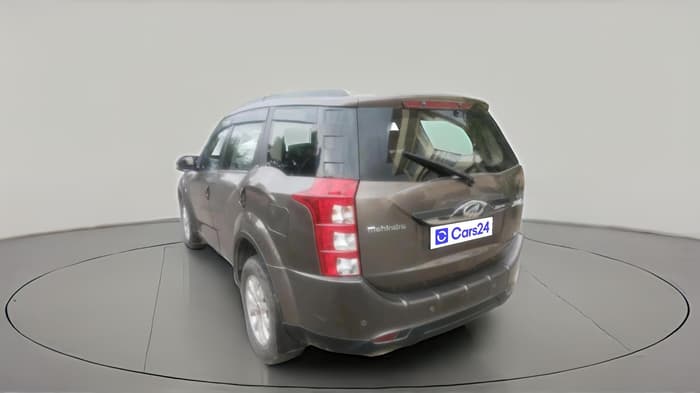 2017 Mahindra XUV500 W10 1.99, Diesel, Manual, 37,388 km, exterior