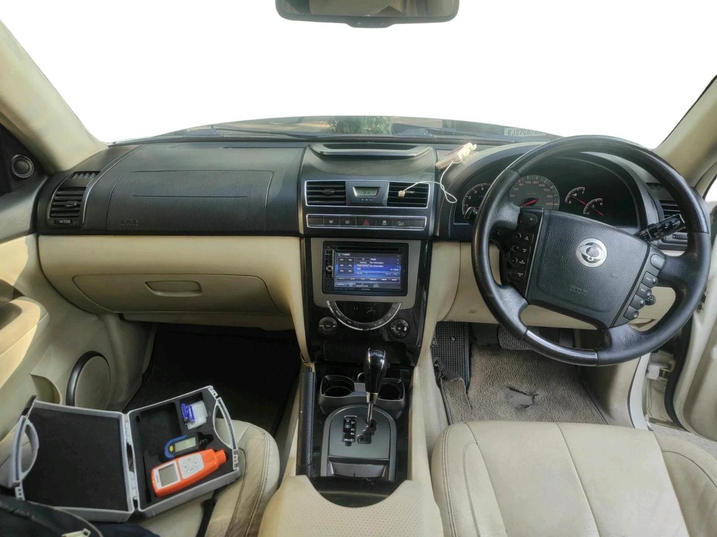 2014 Ssangyong Rexton RX7, Diesel, Automatic, 1,22,530 km, interior