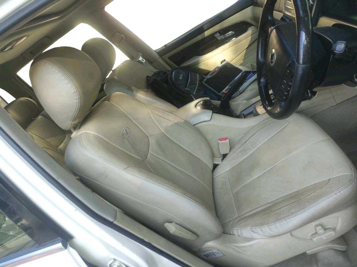 2014 Ssangyong Rexton RX7, Diesel, Automatic, 1,22,530 km, interior