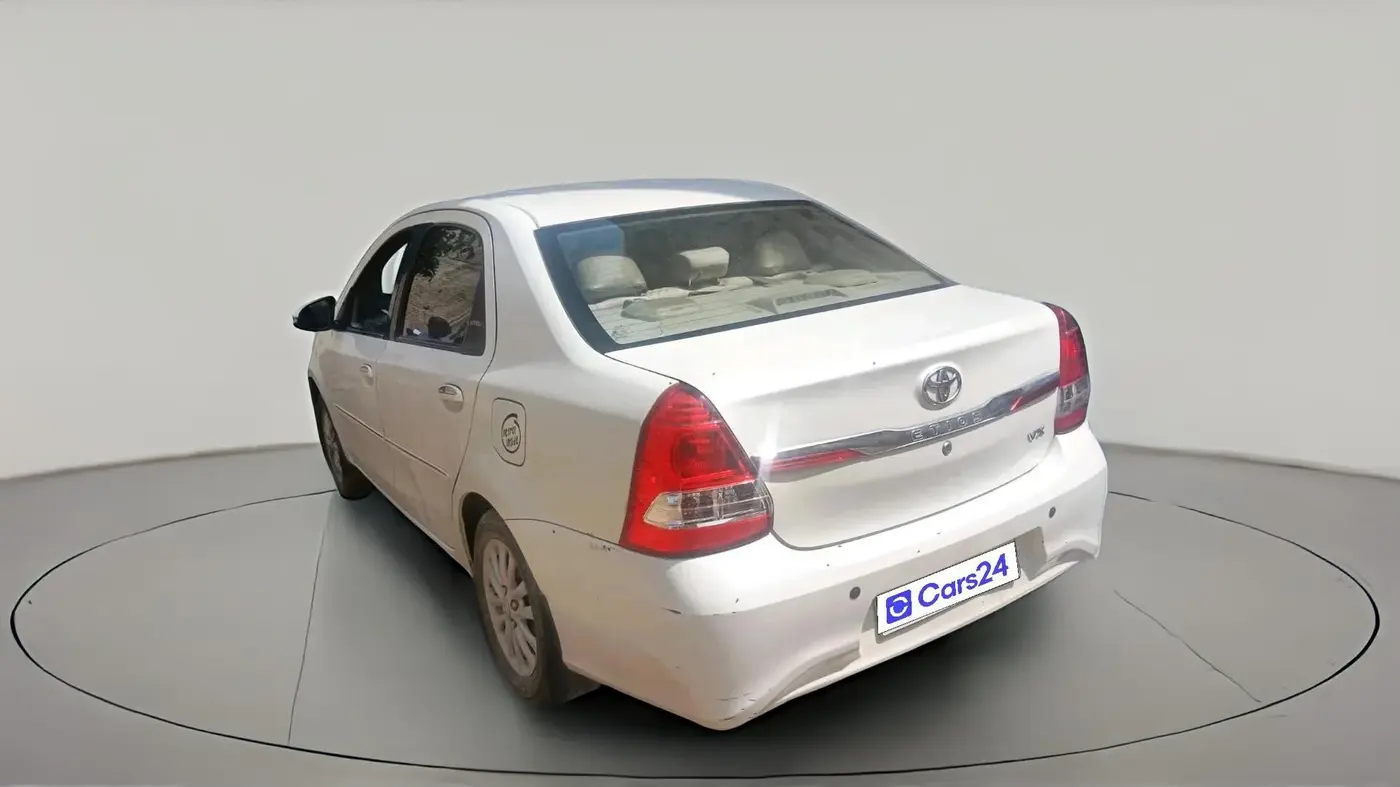 2017 Toyota Etios VX PLATINUM, Petrol, Manual, 66,950 km, exterior