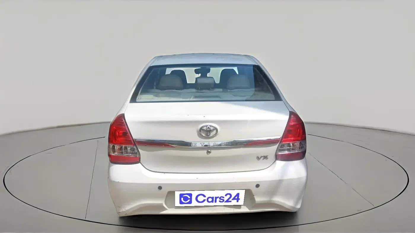 2017 Toyota Etios VX PLATINUM, Petrol, Manual, 66,950 km, exterior