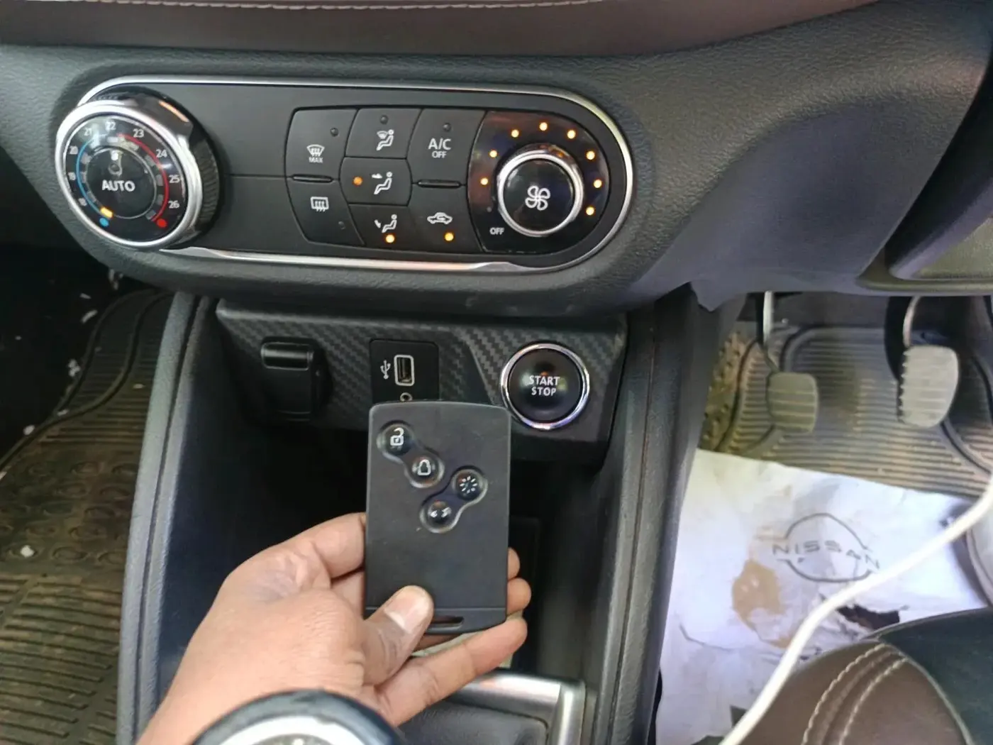 2019 Nissan Kicks XV PREMIUM O DUAL TONE DIESEL, Diesel, Manual, 83,760 km, interior