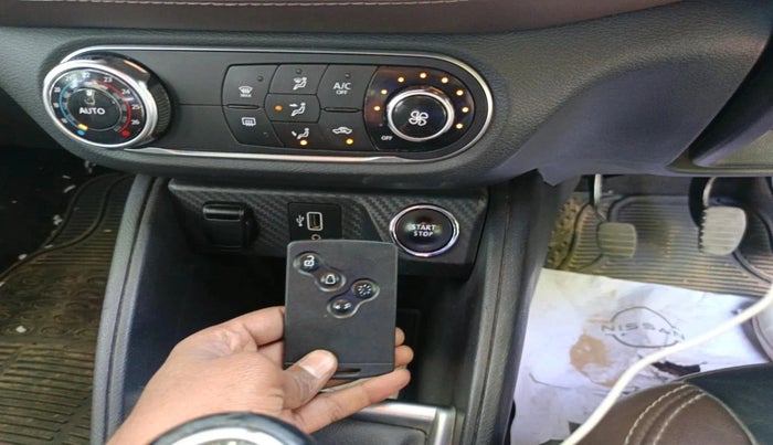 2019 Nissan Kicks XV PREMIUM O DUAL TONE DIESEL, Diesel, Manual, 83,760 km, interior