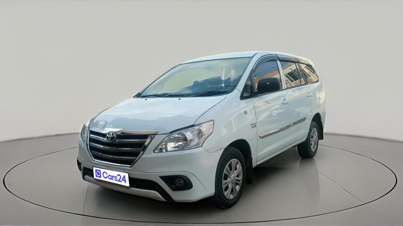 2016 Toyota Innova 2.5 GX 7 STR, Diesel, Manual, 85,910 km, exterior