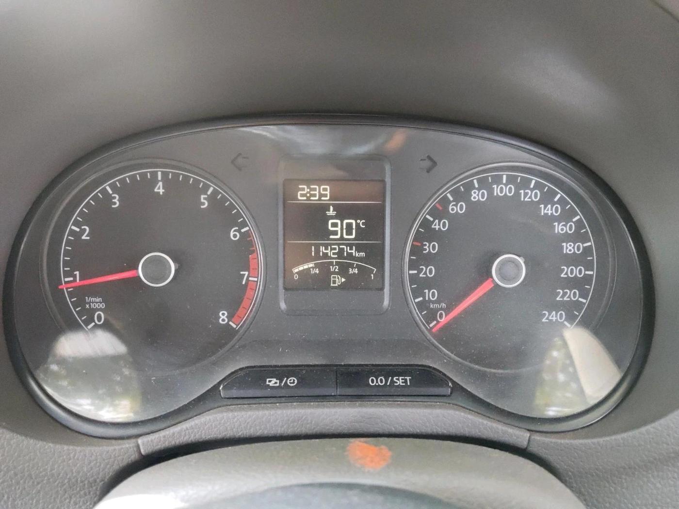 2016 Volkswagen Vento HIGHLINE 1.6 MPI, Petrol, Manual, 1,14,274 km, interior