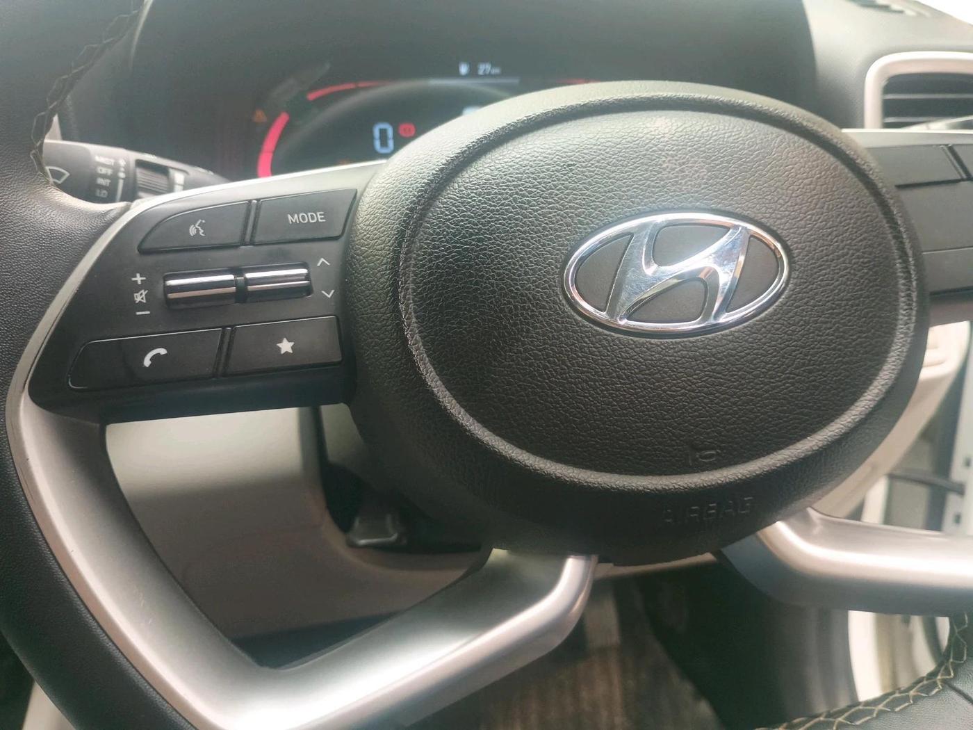 2024 Hyundai VENUE SX 1.2 PETROL, Petrol, Manual, 11,193 km, interior
