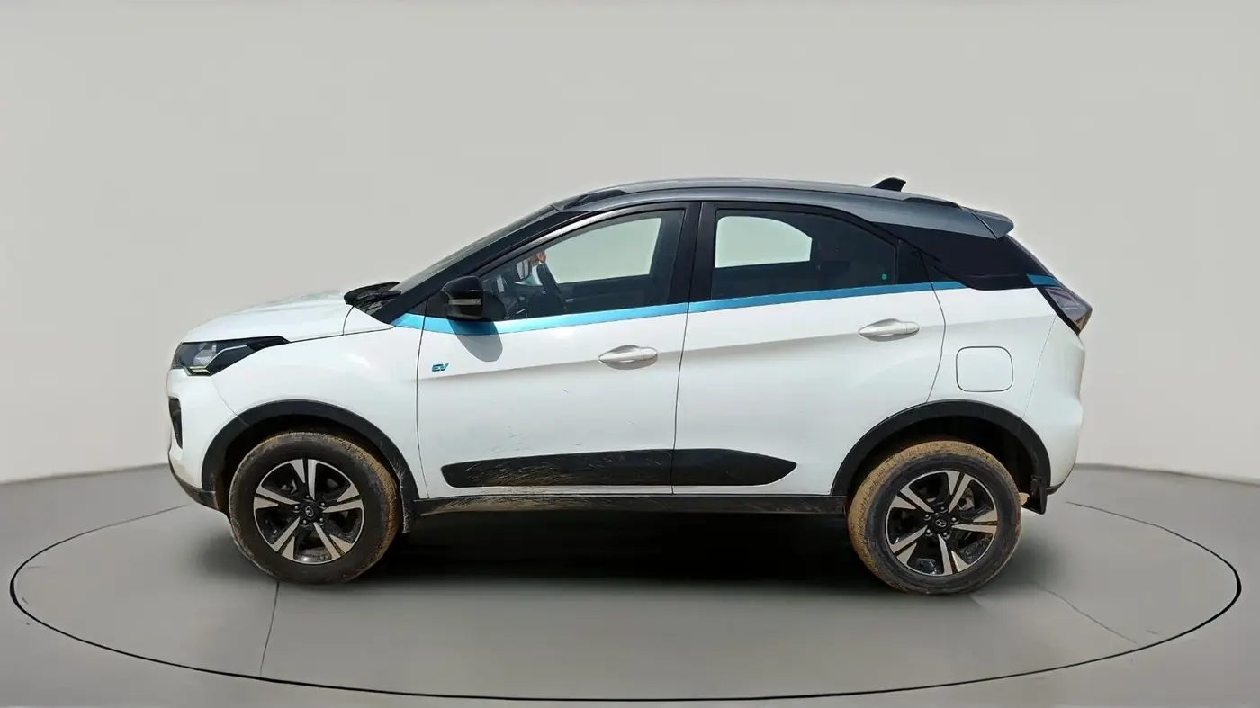 2023 Tata NEXON EV XZ PLUS LUX, Electric, Automatic, 56,222 km, exterior