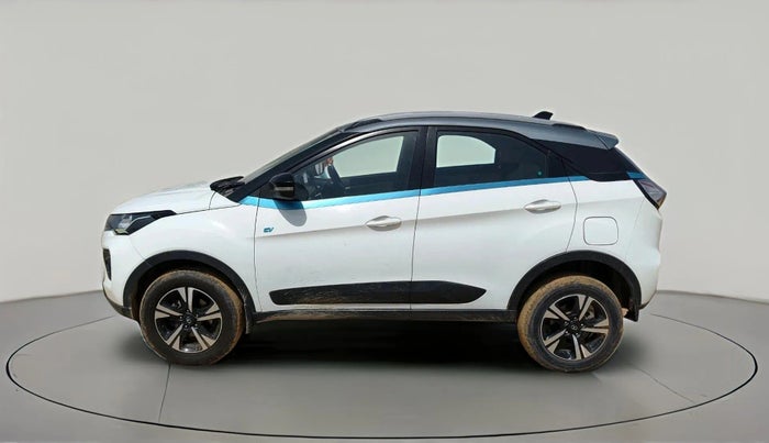 2023 Tata NEXON EV XZ PLUS LUX, Electric, Automatic, 56,222 km, exterior