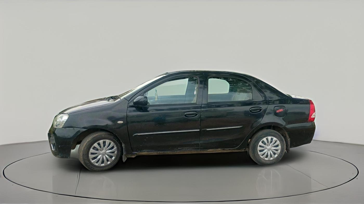 2011 Toyota Etios G, CNG, Manual, 99,069 km, exterior
