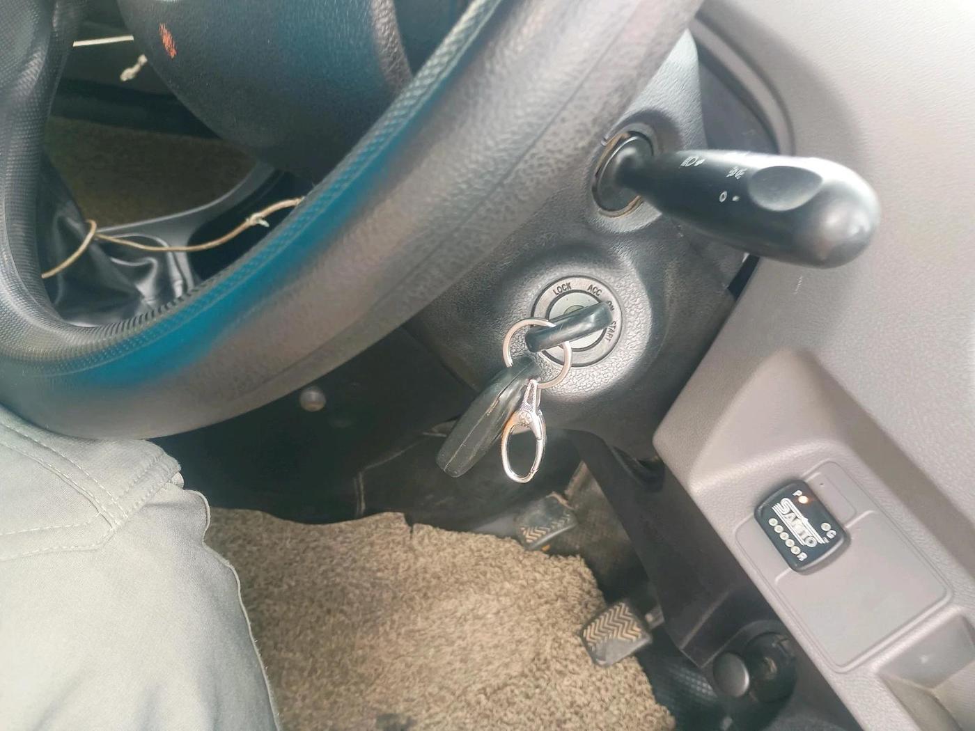 2011 Toyota Etios G, CNG, Manual, 99,069 km, interior
