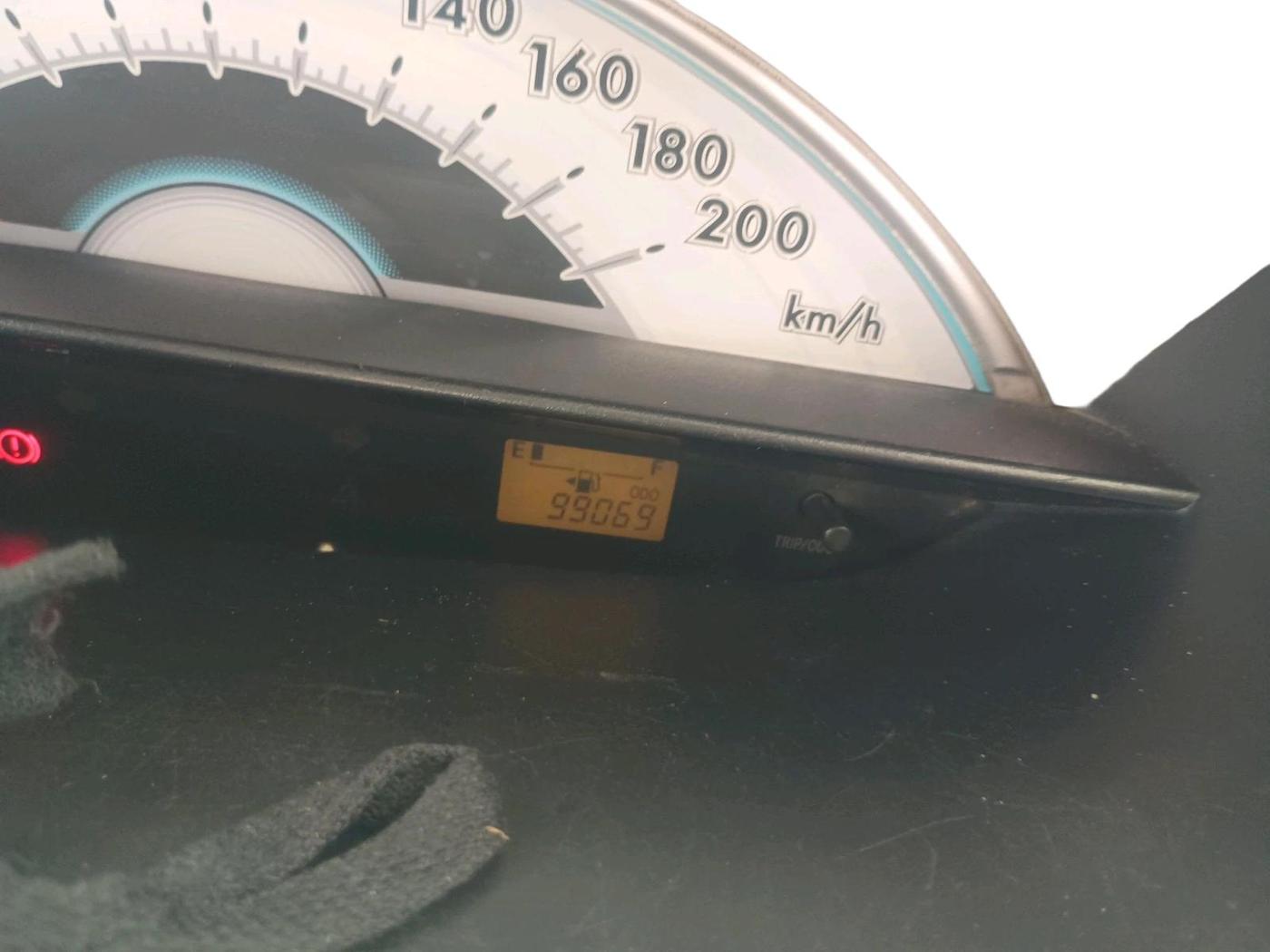 2011 Toyota Etios G, CNG, Manual, 99,069 km, interior